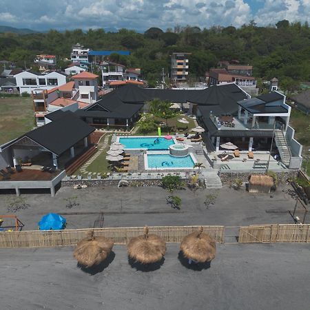 Hotel The Nordic House Bacnotan Esterno foto